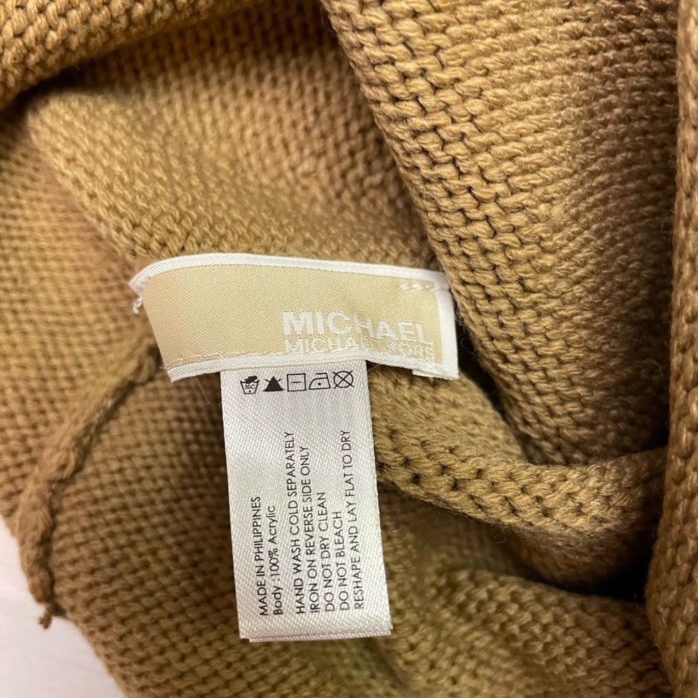 Michael Kors Toboggan Beanie Hat NWT - Picture 6 of 9